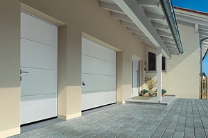 L Ribbed sectional and side door